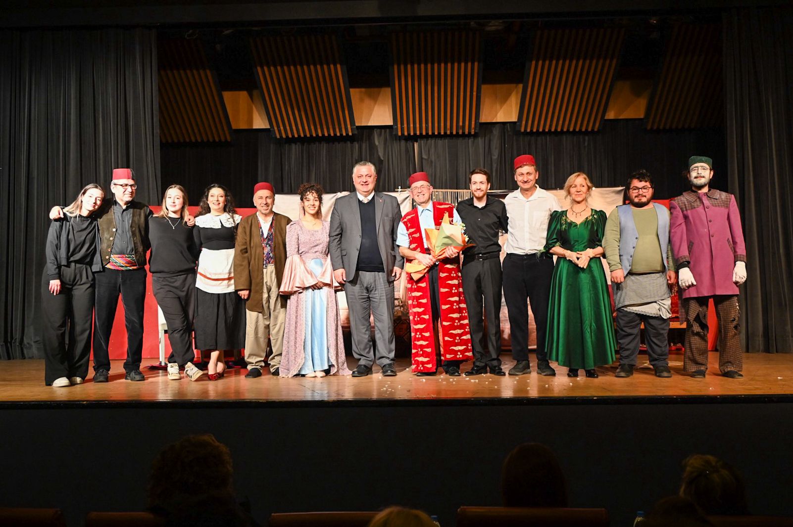 TAHİR İLE ZÜHRE SANATSEVERLERLE BULUŞTU 6 TAHİR İLE ZÜHRE SANATSEVERLERLE BULUŞTU