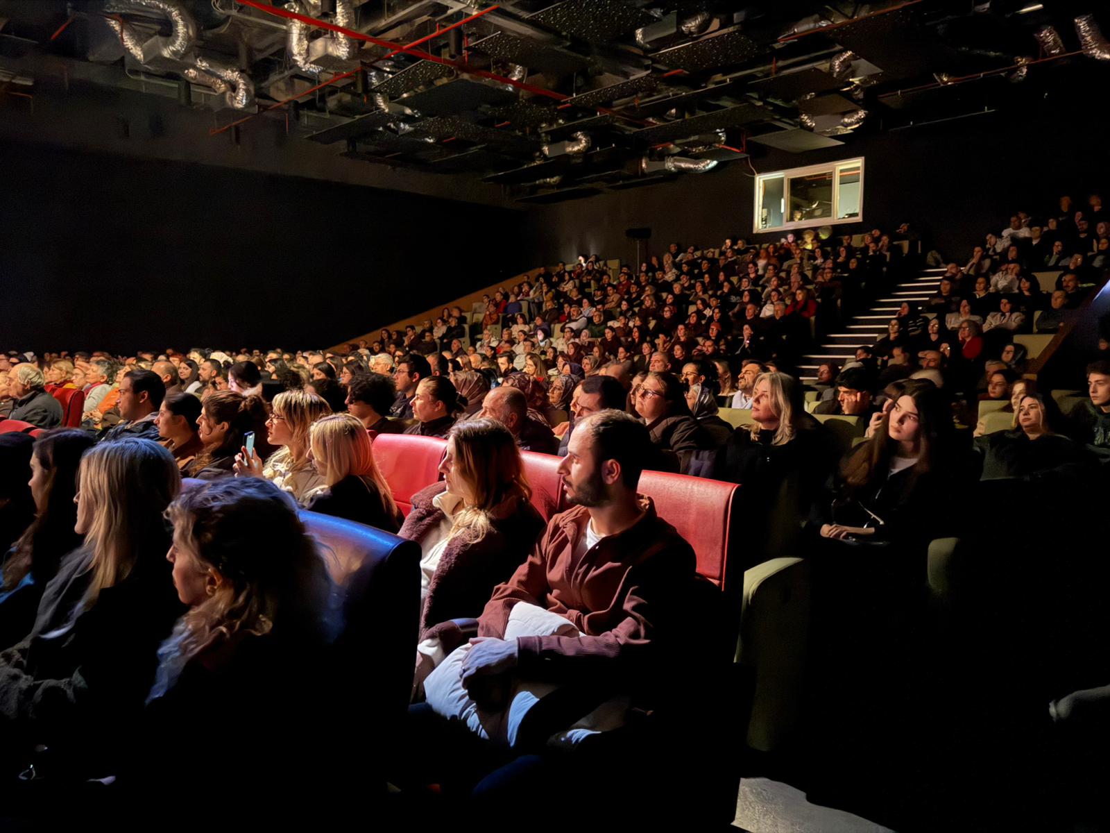 “Rosa Luxemburg” Oyunu Yalova’da Sanatseverlerle Buluştu