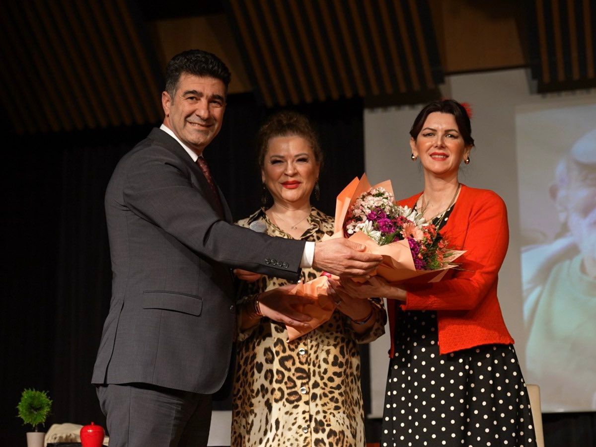 YALOVA’DA TİYATRO ŞÖLENİ FİNALE HAZIRLANIYOR