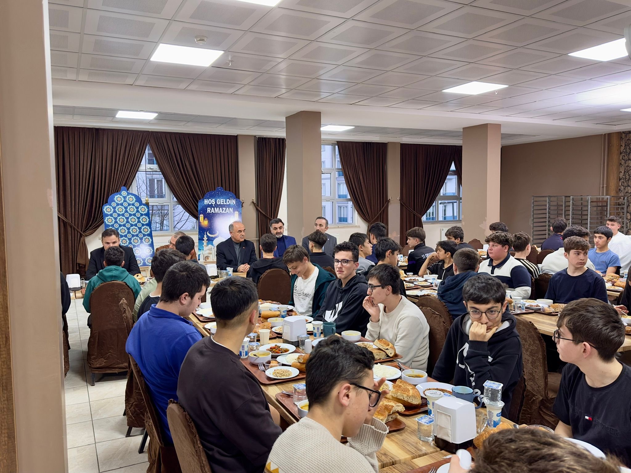 Ordu Valisi Muammer Erol, Öğrencilerle İftar Sofrasında Buluştu