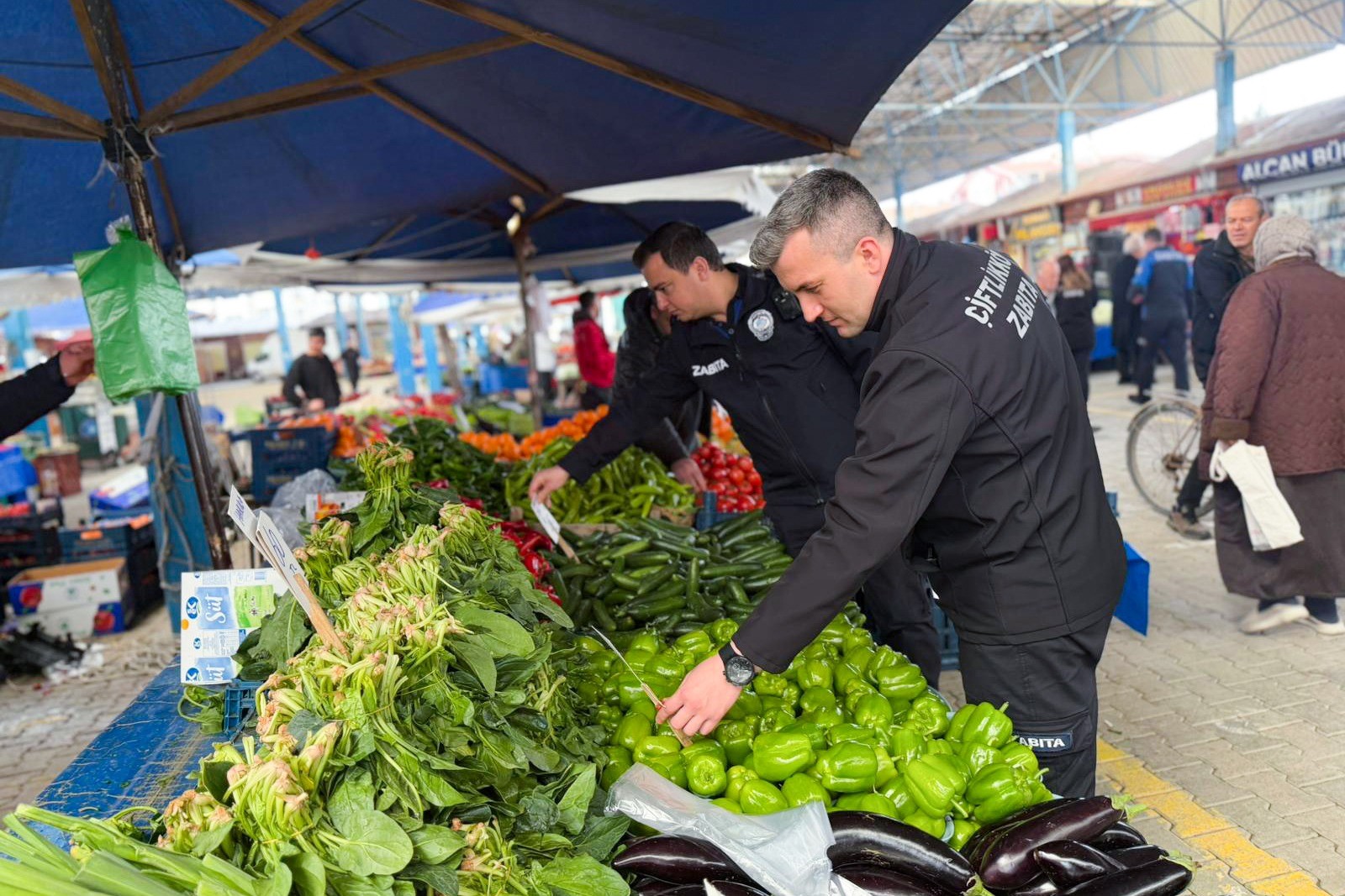 ÇİFTLİKKÖY’DE ÜRETİCİ PAZARI DENETLENDİ
