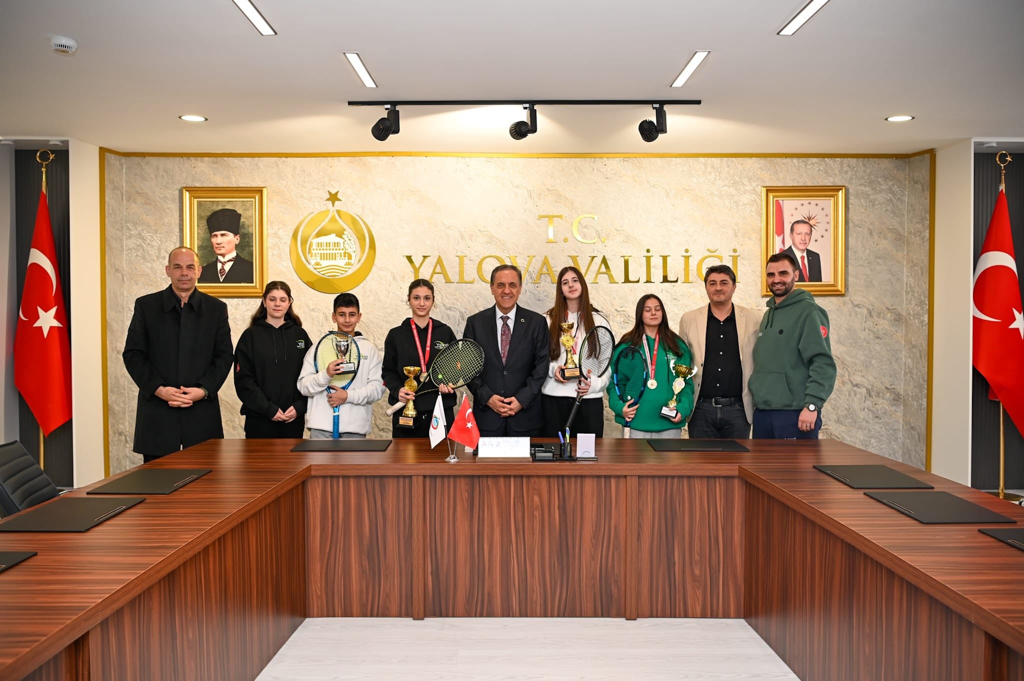 Yalova Güç Birliği Federasyonu ve Sivil Toplum Temsilcilerinden Vali Usta’ya Hayırlı Olsun Ziyareti