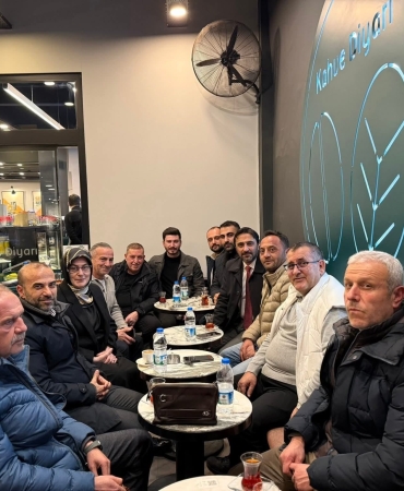 YALOVA’DA İFTAR BULUŞMASI: MİLLETVEKİLİ MELİHA AKYOL ESNAF VE VATANDAŞLARLA BİR ARAYA GELDİ