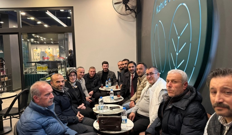 YALOVA’DA İFTAR BULUŞMASI: MİLLETVEKİLİ MELİHA AKYOL ESNAF VE VATANDAŞLARLA BİR ARAYA GELDİ