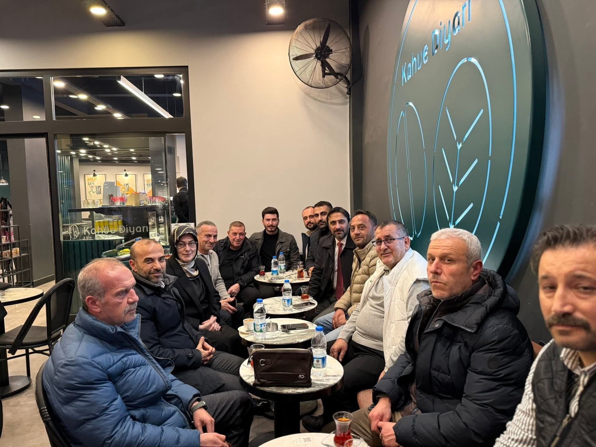 YALOVA’DA İFTAR BULUŞMASI: MİLLETVEKİLİ MELİHA AKYOL ESNAF VE VATANDAŞLARLA BİR ARAYA GELDİ