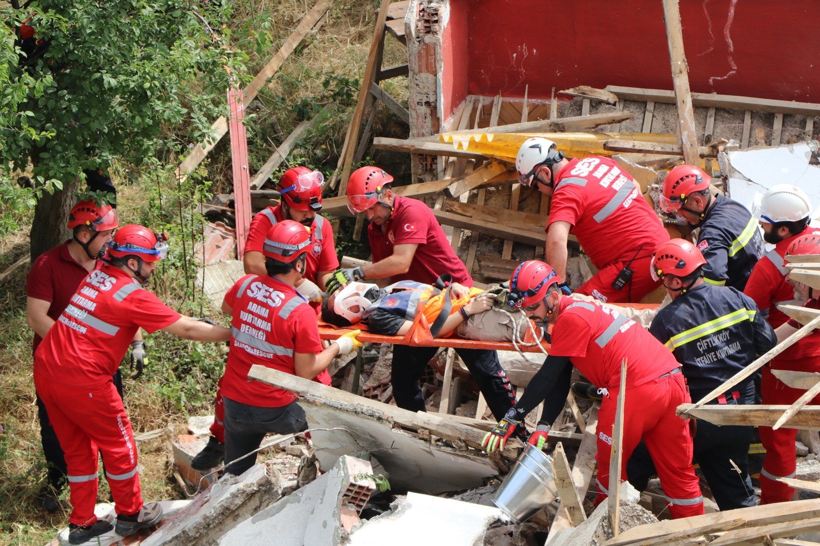 ÇARK, “ÇİFTLİKKÖY’DE AFETE KARŞI SOMUT ADIMLAR ATTIK”