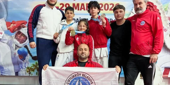 ÇİFTLİKKÖY KARATECİLERİ ŞAMPİYONLUKLARA DOYMUYOR