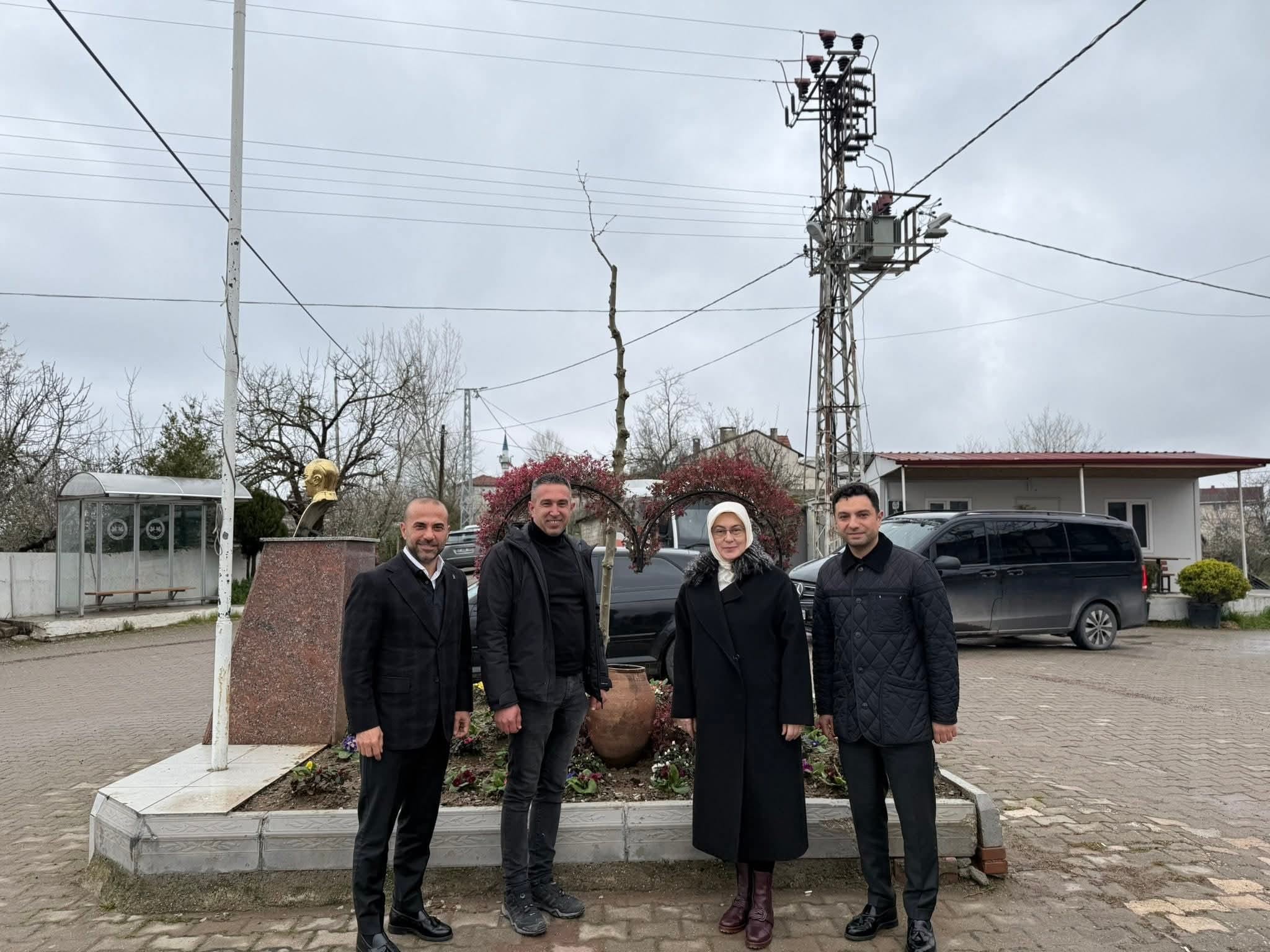 Yalova AK Parti Teşkilatı Taşköprü ve Çevre Köylerde Bayramlaşma Programı Gerçekleştirdi, Taziye Ziyaretinde Bulundu