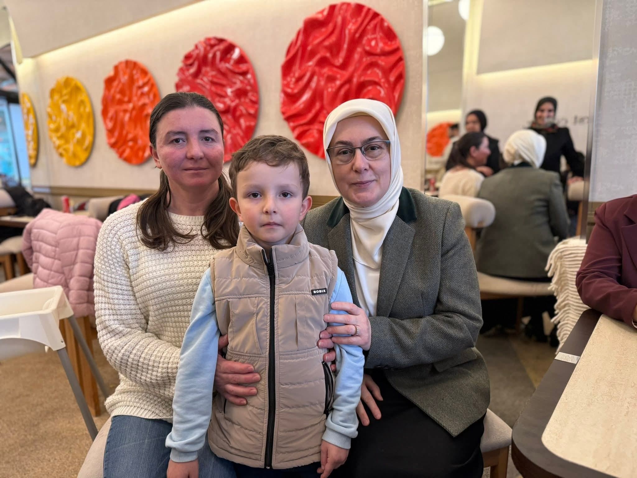 Yalova’da “Arife Çiçekleri” Programı: Çocukların Bayram Sevinci Yüzleri Güldürdü