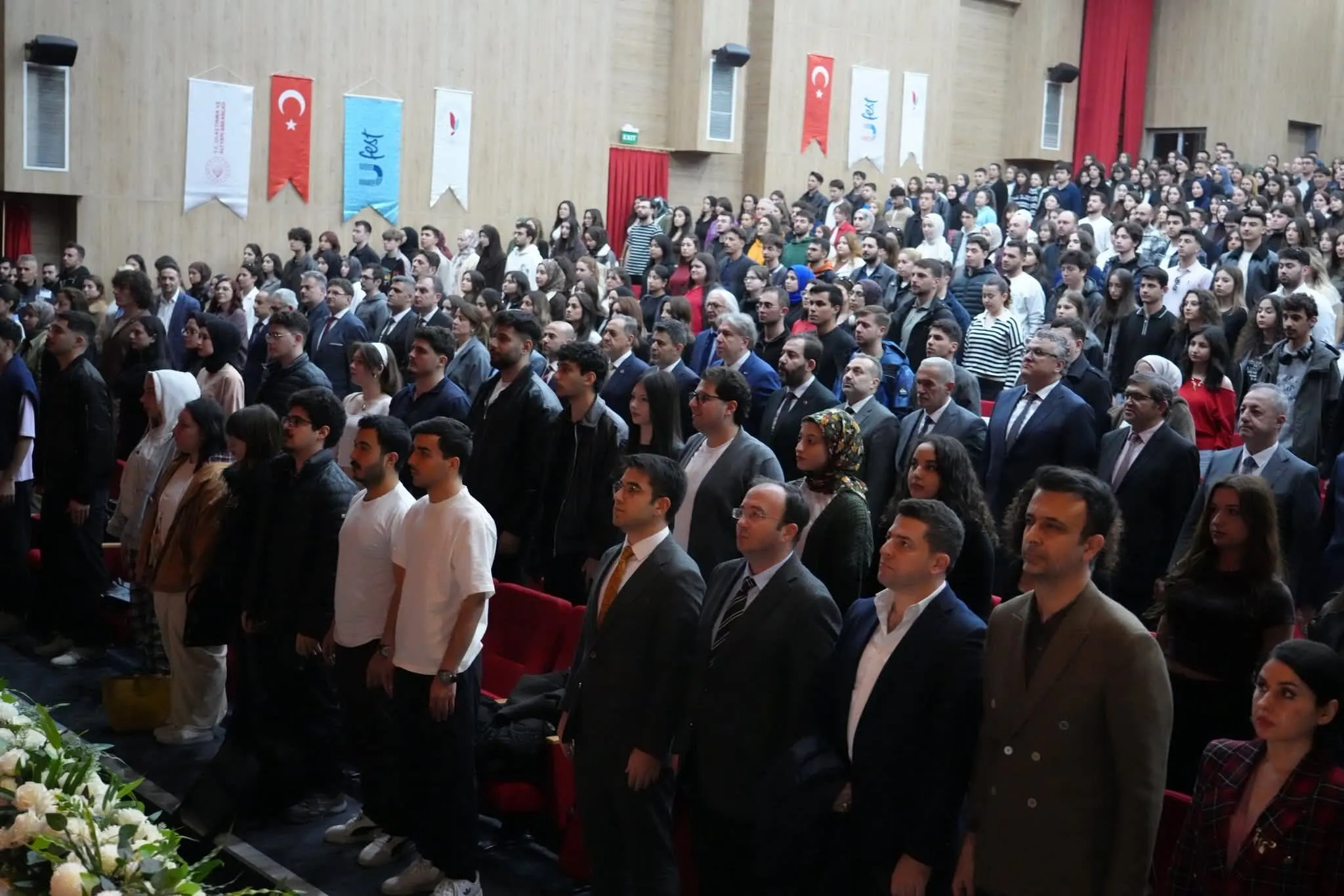 U-FEST Heyecanı Üniversitede Yoğun Katılımla Yaşandı 7 U-FEST Heyecanı Üniversitede Yoğun Katılımla Yaşandı