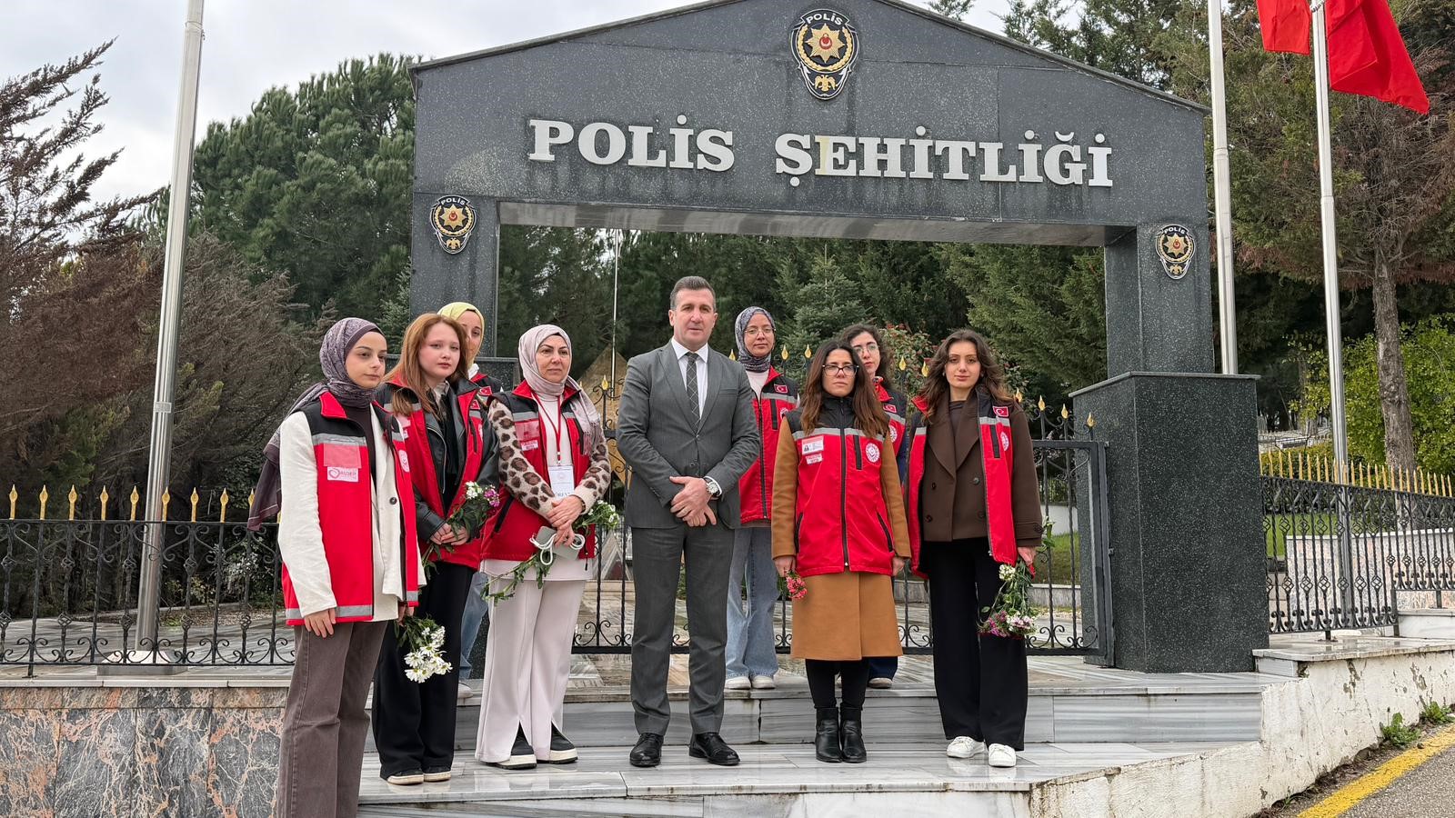 Yalova’da Aziz Şehitlerimizin Kabirleri Kayıt Altına Alınıyor