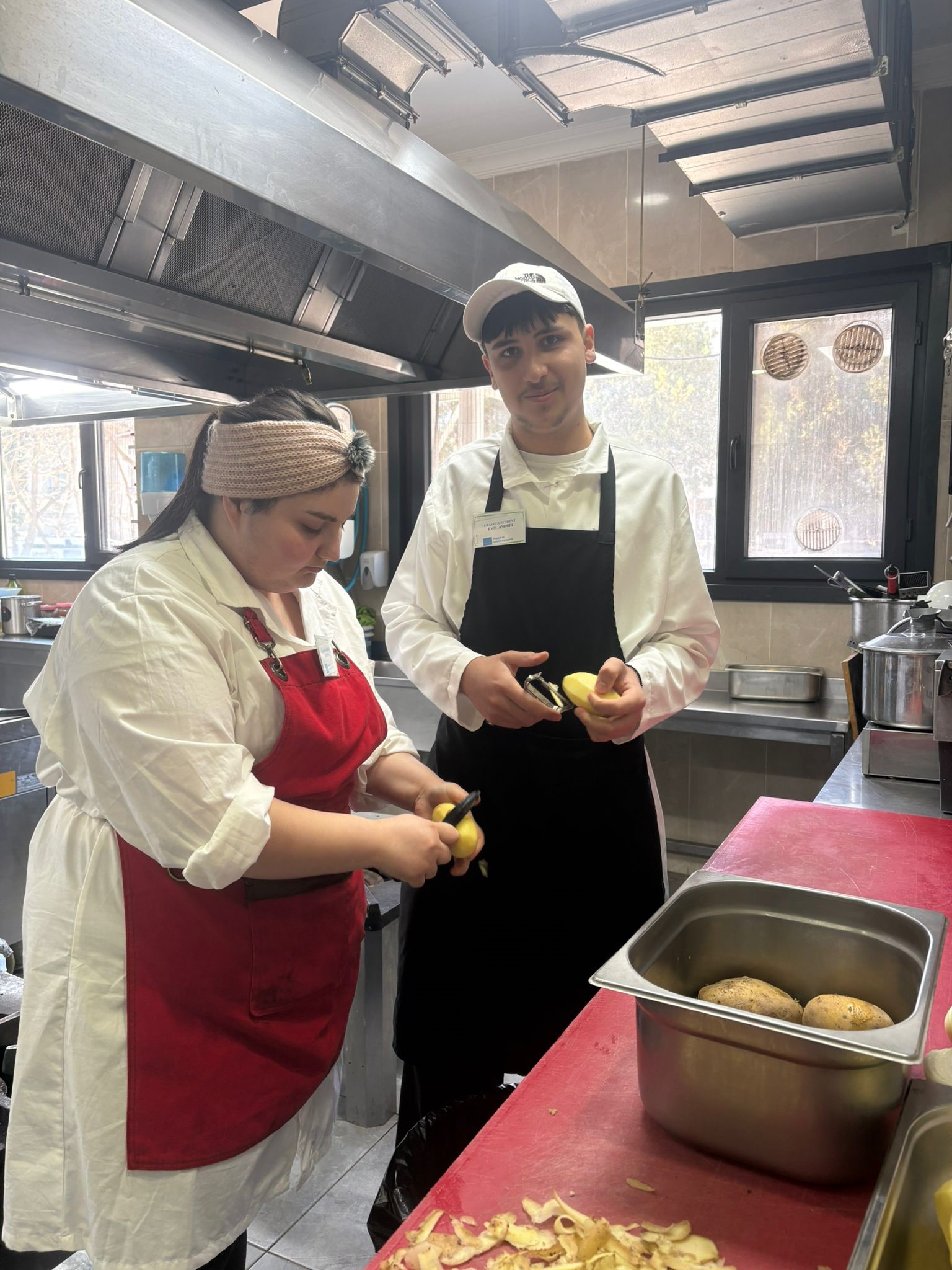 Romanyalı Öğrenciler Erasmus+ Kapsamında Yalova’da Staj Yapıyor