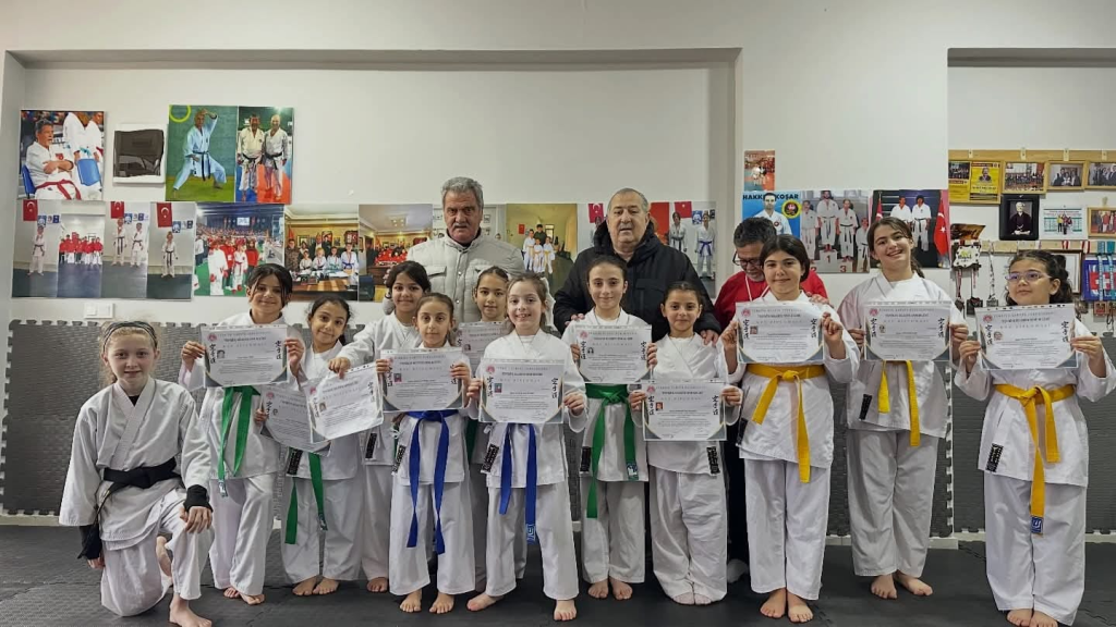 Teşvikiye’de Karate Gururu: Kuşak Sınavını Başarıyla Tamamlayan Sporcular Diplomalarını Aldı