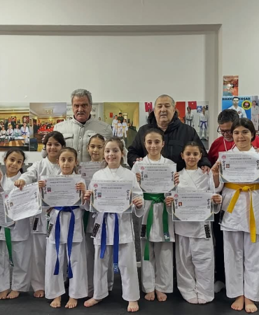Teşvikiye’de Karate Gururu: Kuşak Sınavını Başarıyla Tamamlayan Sporcular Diplomalarını Aldı