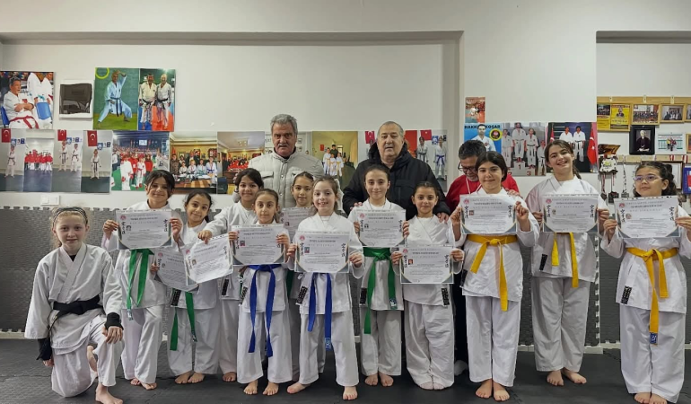 Teşvikiye’de Karate Gururu: Kuşak Sınavını Başarıyla Tamamlayan Sporcular Diplomalarını Aldı