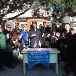 BAŞKAN YELE'DEN ÇİFTLİKKÖYLÜLERE MARTENİÇKA HEDİYESİ