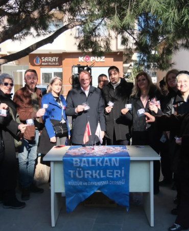 BAŞKAN YELE'DEN ÇİFTLİKKÖYLÜLERE MARTENİÇKA HEDİYESİ