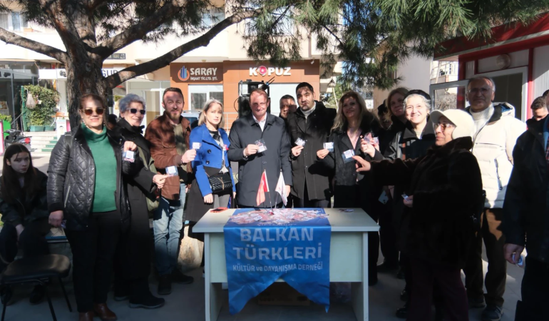 BAŞKAN YELE'DEN ÇİFTLİKKÖYLÜLERE MARTENİÇKA HEDİYESİ