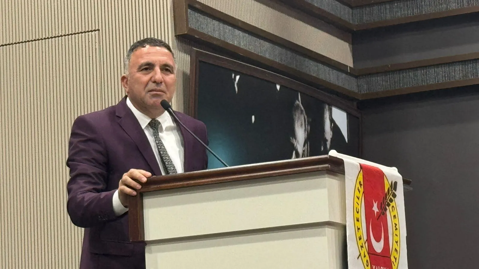 Şimdi Tam Zamanı – Ayhan Polat’ın 30 Yıllık Gazetecilik Mücadelesi