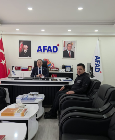 Yalova Valisi Dr. Ahmet Hamdi Usta’dan Kurumumuza Ziyaret: Arama Kurtarma ve KBRN Ekipmanları Tanıtıldı