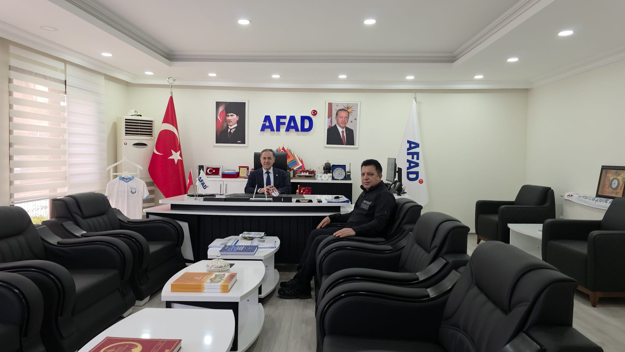 Yalova Valisi Dr. Ahmet Hamdi Usta’dan Kurumumuza Ziyaret: Arama Kurtarma ve KBRN Ekipmanları Tanıtıldı