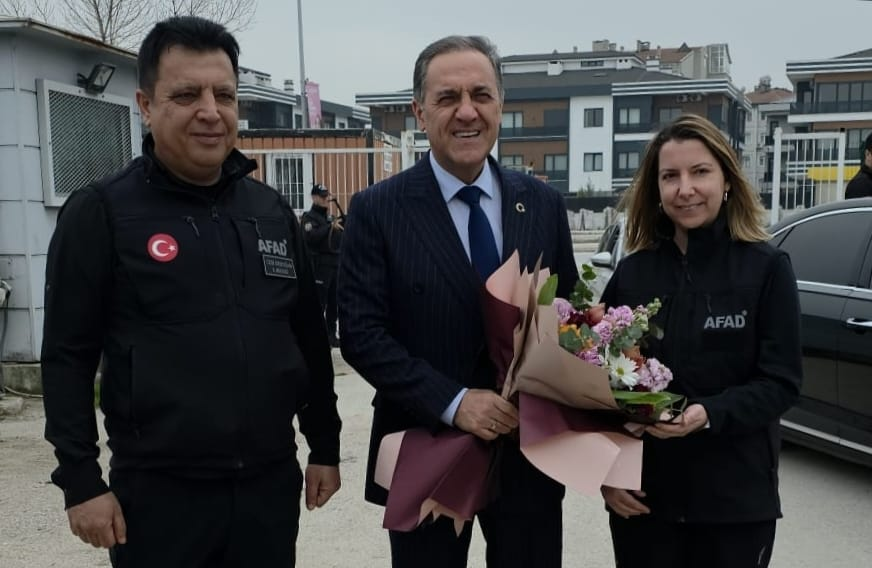 Yalova Valisi Dr. Ahmet Hamdi Usta’dan Kurumumuza Ziyaret: Arama Kurtarma ve KBRN Ekipmanları Tanıtıldı 1 Yalova Valisi Dr. Ahmet Hamdi Usta’dan Kurumumuza Ziyaret: Arama Kurtarma ve KBRN Ekipmanları Tanıtıldı