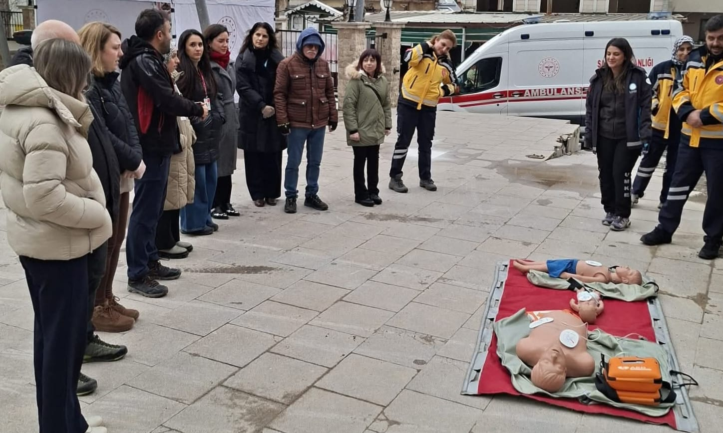 Yalova’da “Ramazan’da Sağlık” Seferberliği: Toplumun Sağlık Okuryazarlığı Güçlendiriliyor 7 Yalova’da “Ramazan’da Sağlık” Seferberliği: Toplumun Sağlık Okuryazarlığı Güçlendiriliyor