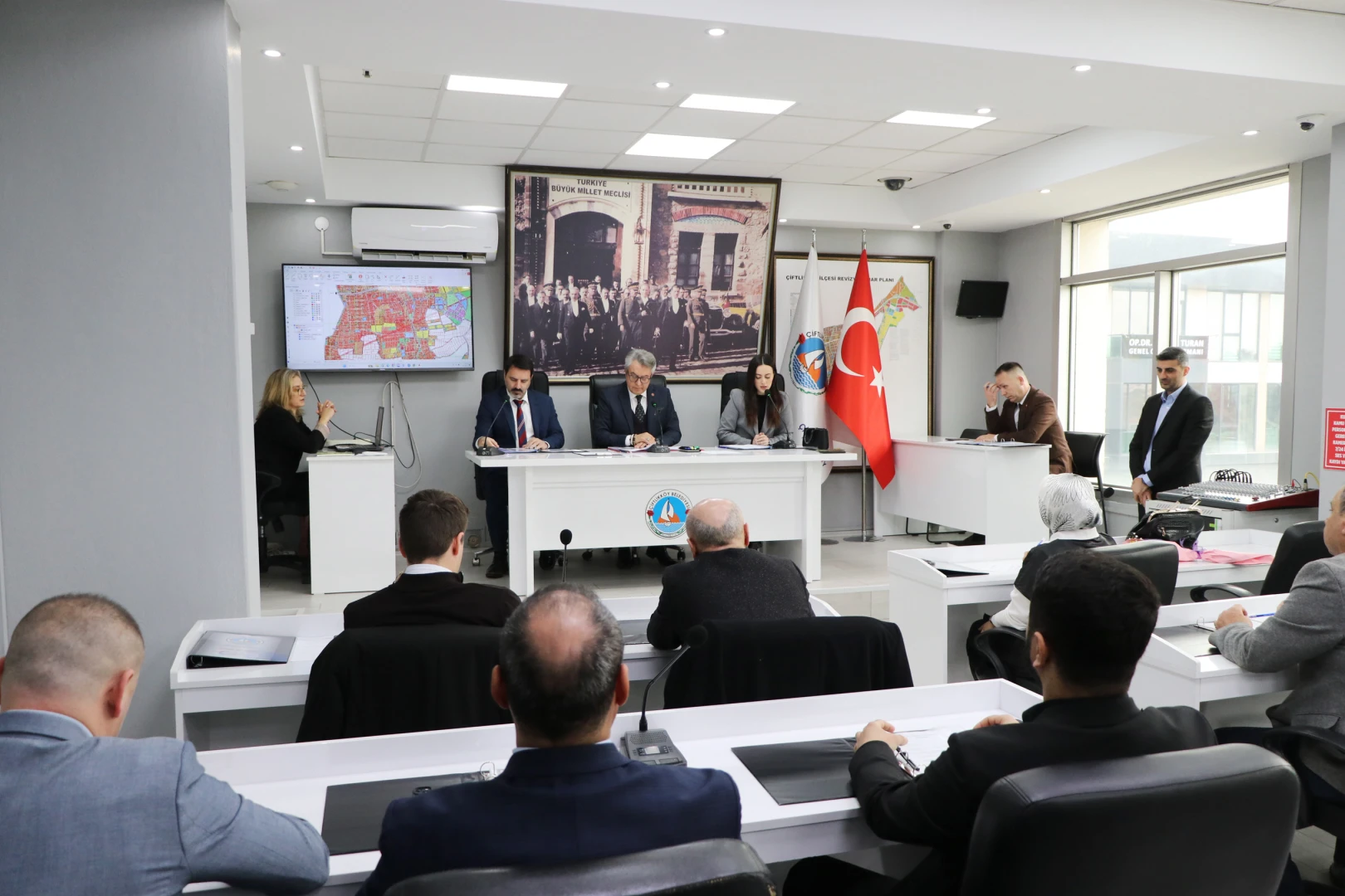 ÇİFTLİKKÖY BELEDİYE MECLİSİ’NDE MART AYI OTURUMU YAPILDI