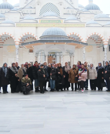 ÇİFTLİKKÖYLÜ KADINLAR İSTANBUL CAMİLERİ TURU’NDA