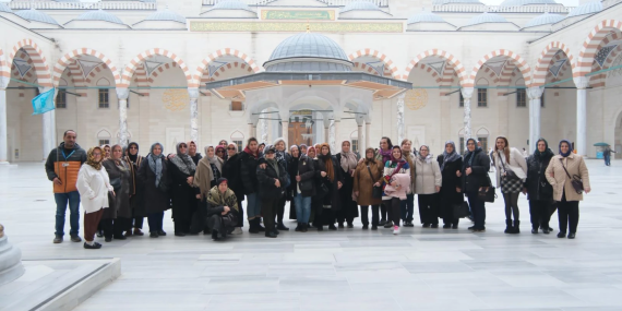 ÇİFTLİKKÖYLÜ KADINLAR İSTANBUL CAMİLERİ TURU’NDA