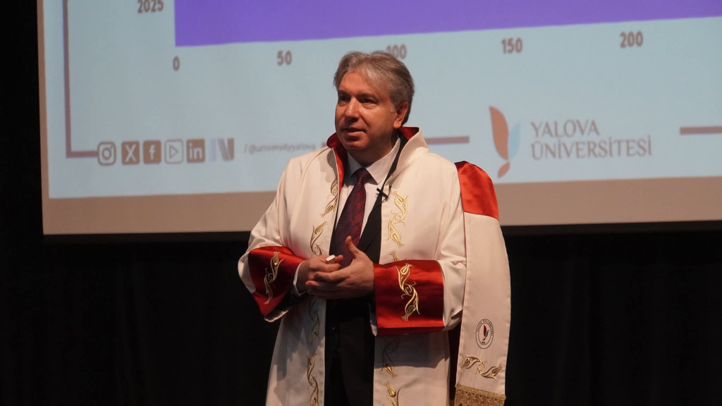 Yalova Üniversitesi 2025 Yılı Performans ve Kalite Ödülleri Sahiplerini Buldu