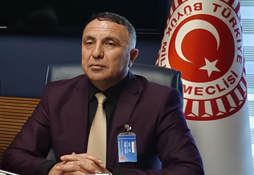 Ayhan Polat: “Belediye Meclisi Duyuruları Yerel Basın Üzerinden Yapılmalı”