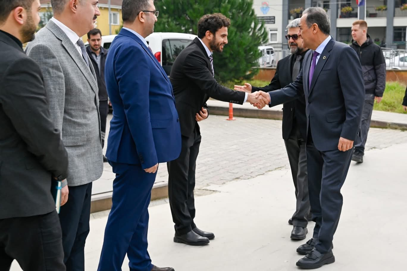 Yalova Valisi Dr. Ahmet Hamdi Usta’dan İl Sağlık Müdürlüğü’ne Ziyaret: “Sağlık Hizmetlerinde Türkiye Ortalamasının Üzerindeyiz”