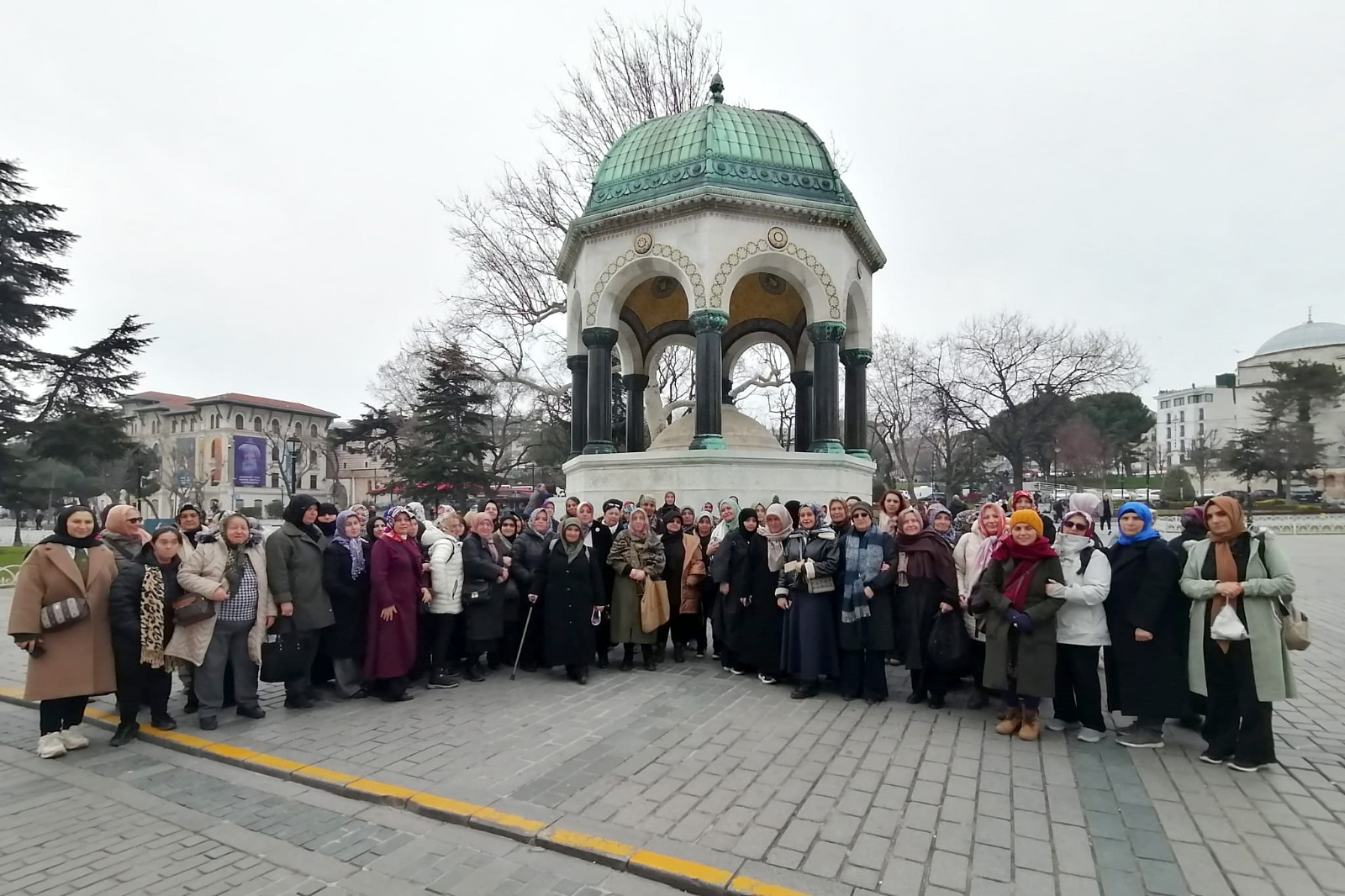ÇİFTLİKKÖYLÜ KADINLARI CAMİLER TURUNA BAŞKAN YELE YOLCULADI