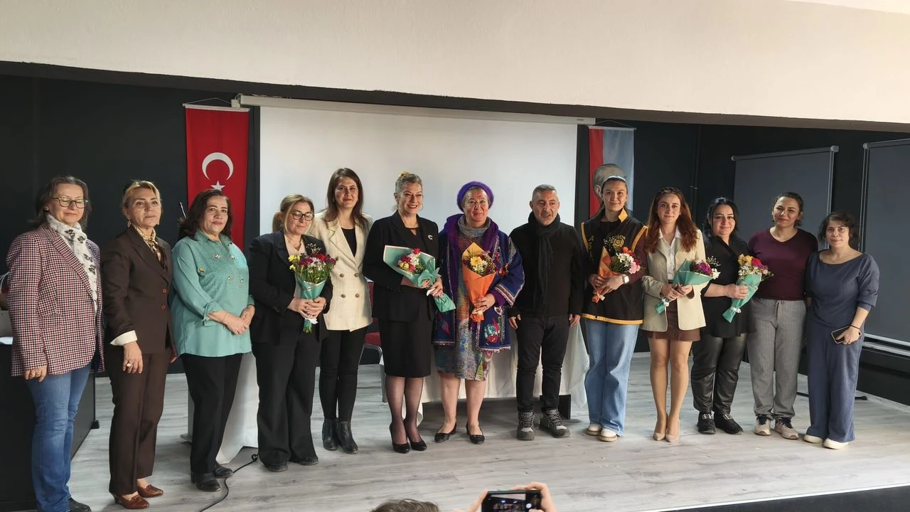 Yalova’da Kadın Hakları İçin “360 Derece Koruma” Paneli Düzenlendi