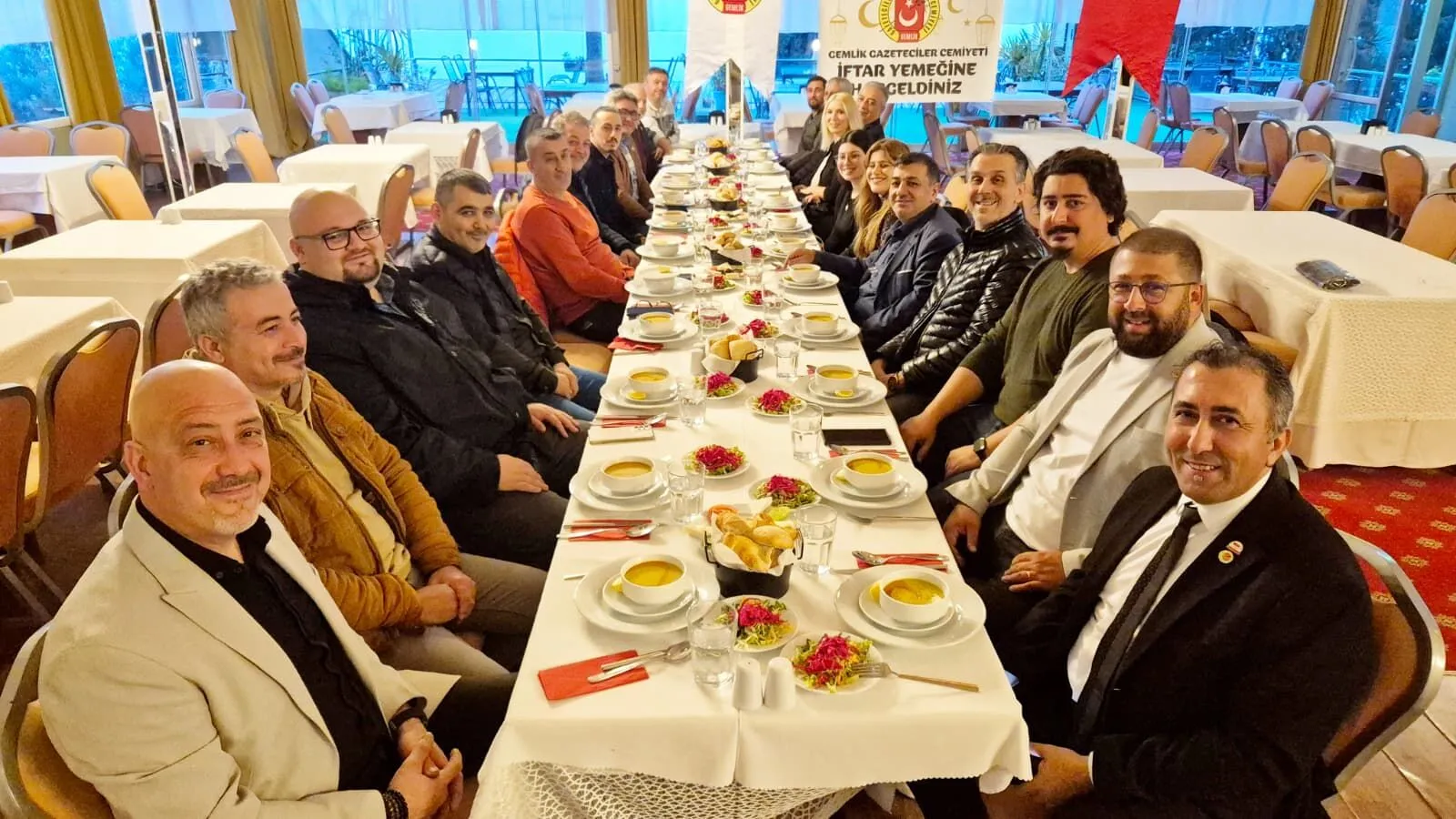 Gemlik Gazeteciler Cemiyeti Üyeleri İftar Sofrasında Buluştu