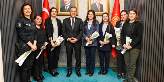 Yalova Valisi Usta’dan Kadın Personele 8 Mart Ziyareti