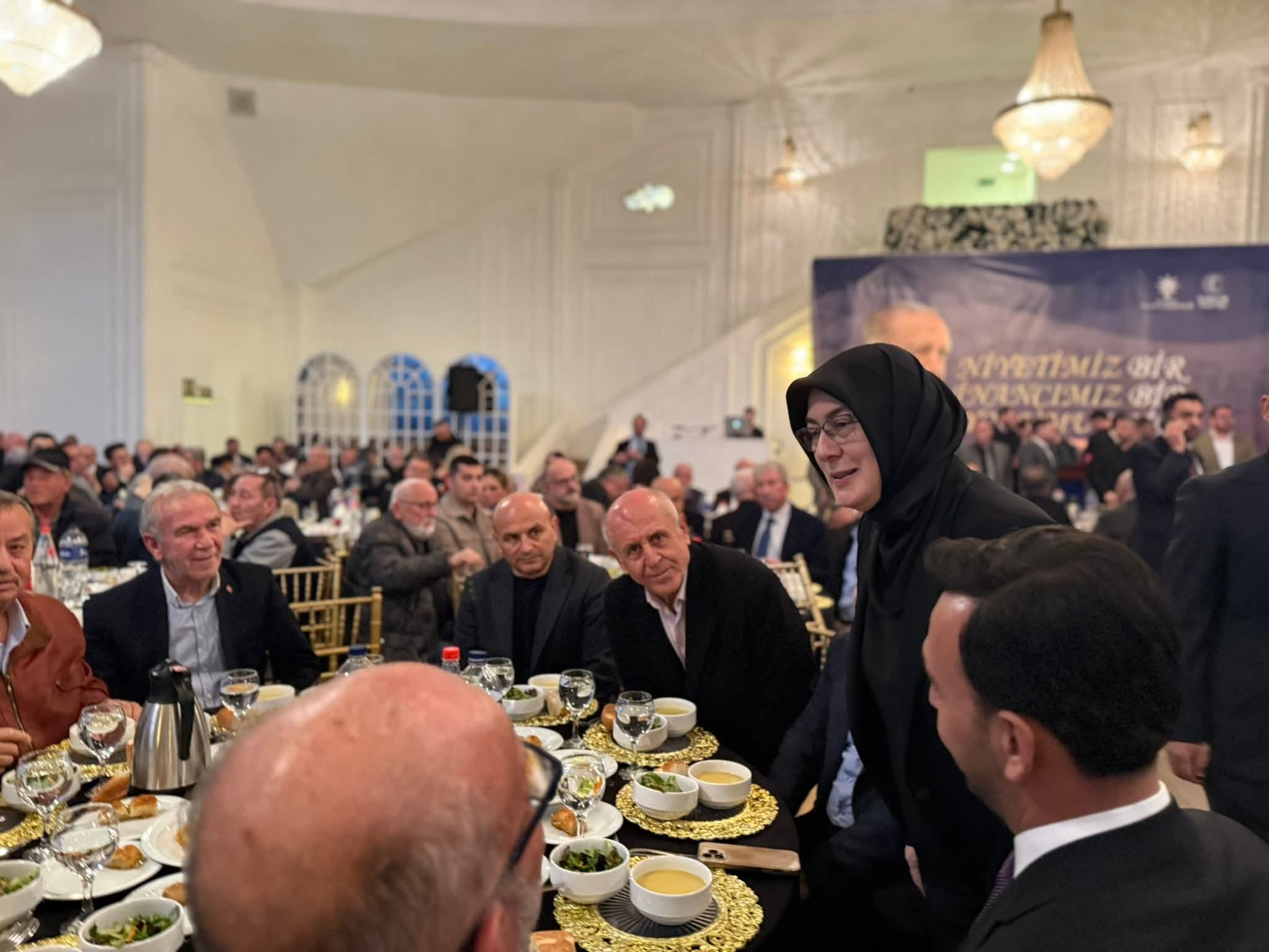 Yalova’da AK Parti Teşkilatı İftar Sofrasında Buluştu: Birlik ve Kardeşlik Mesajı