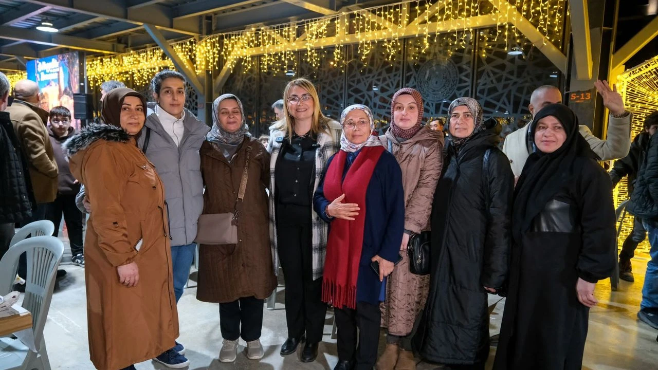 Altınova’da Gönül Sofrası: 3 Bin Kişi Aynı İftarda Buluştu