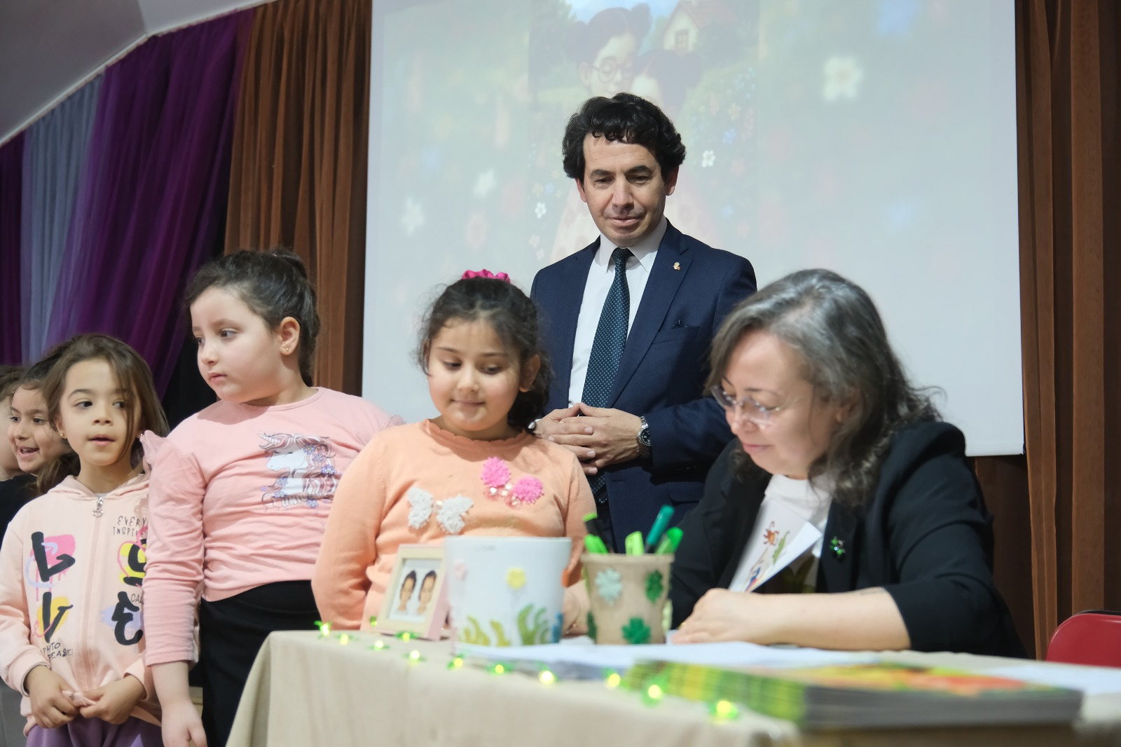 NİLAY ÖĞRETMEN ÇİFTLİKKÖYLÜ ÇOCUKLARA DEPREM BİLİNCİNİ ANLATTI