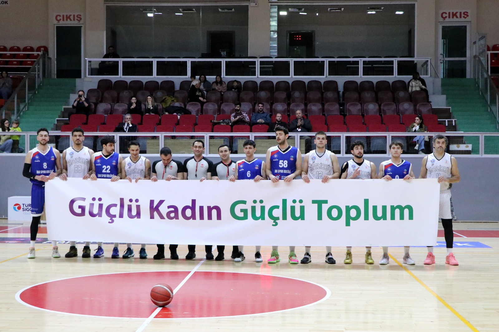 ÇİFTLİKKÖY BELEDİYE İBB ÖNÜNDE RAHAT KAZANDI (75-64)