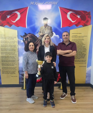 Yalova Uzmanlar Koleji’nden Satrançta Büyük Başarı: Mustafa Kerem İl Birincisi Oldu