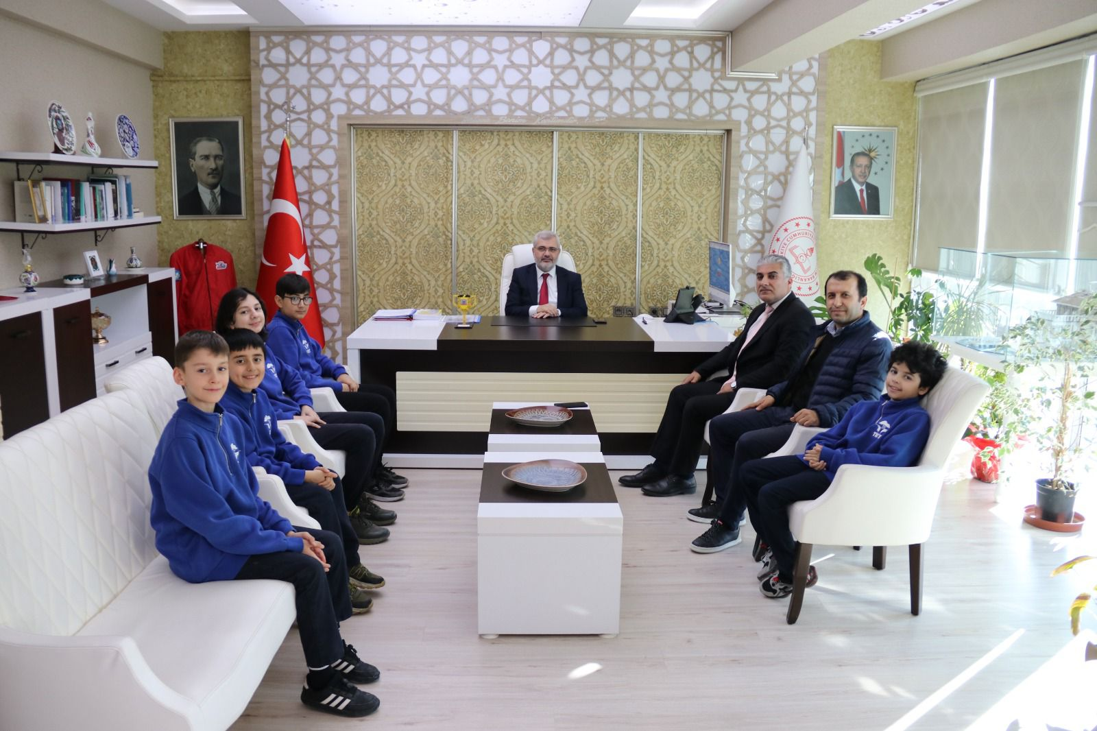 Yalovalı Öğrencilerden Büyük Başarı: TET Robot Takımı FLL Eskişehir Turnuvasında Birinci Oldu