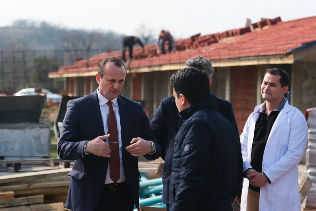 BAŞKAN YELE, YENİ BARINAK PROJESİNİ YERİNDE İNCELEDİ