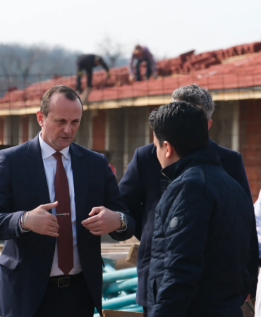 BAŞKAN YELE, YENİ BARINAK PROJESİNİ YERİNDE İNCELEDİ