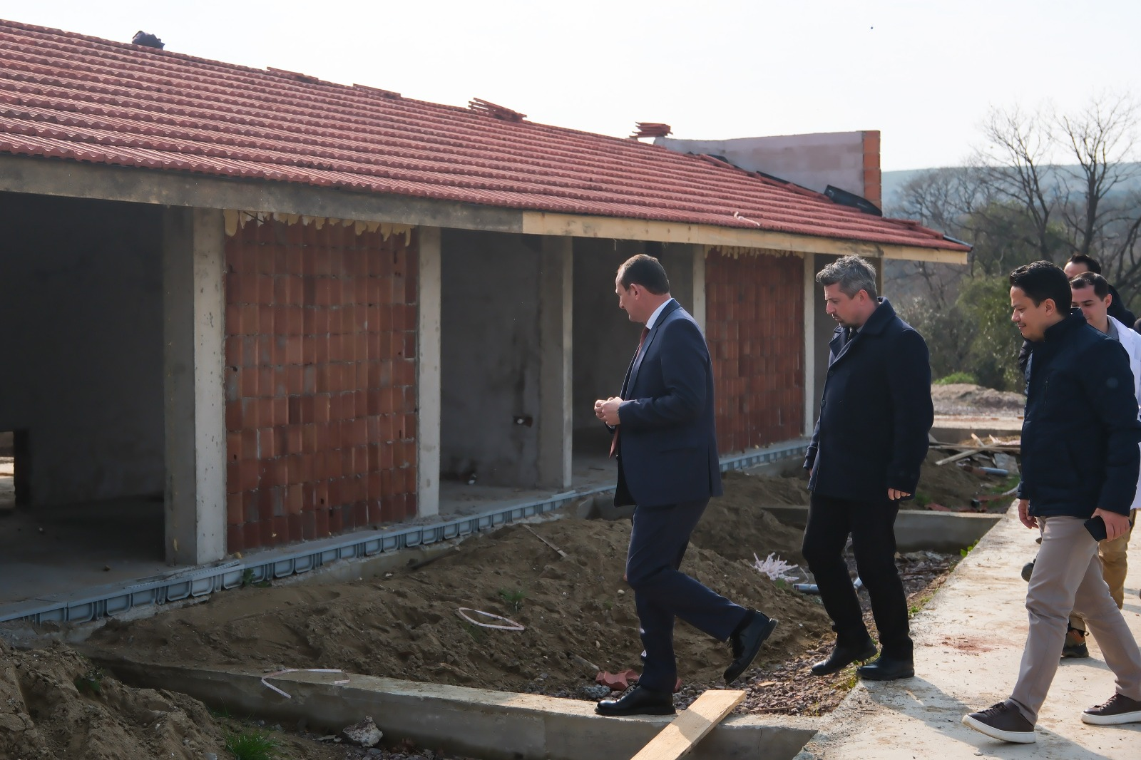 BAŞKAN YELE, YENİ BARINAK PROJESİNİ YERİNDE İNCELEDİ