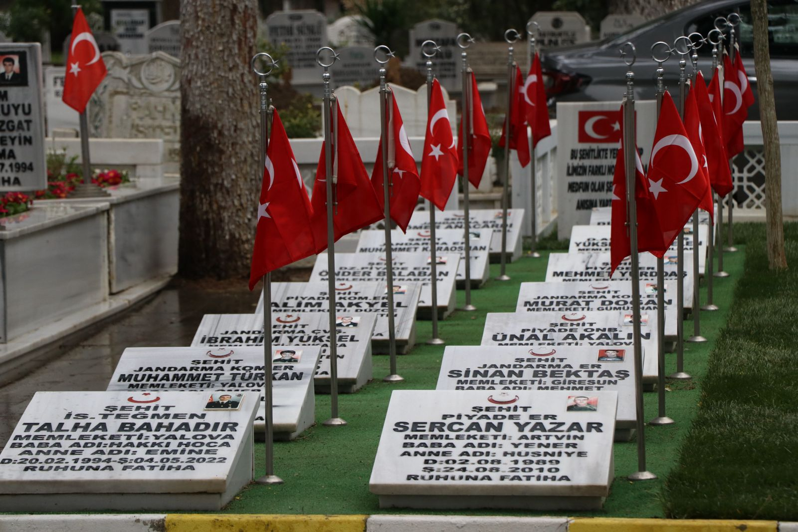 Yalova’da Aziz Şehitlerimizin Kabirleri Kayıt Altına Alınıyor