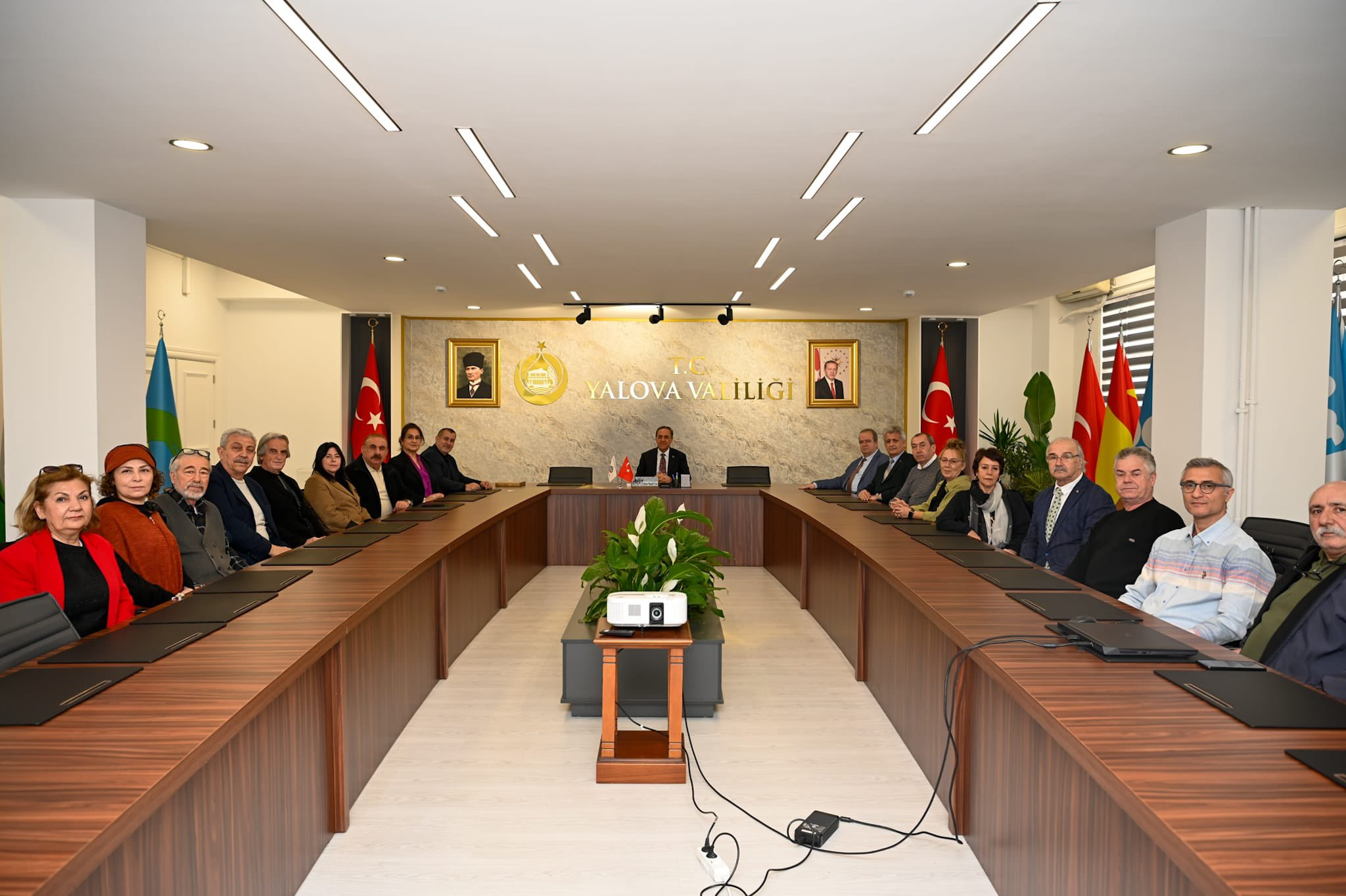 Yalova Güç Birliği Federasyonu ve Sivil Toplum Temsilcilerinden Vali Usta’ya Hayırlı Olsun Ziyareti