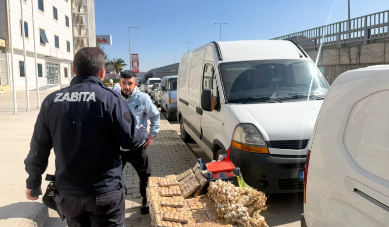 ÇİFTLİKKÖY ZABITASINDAN SEYYAR SATICILARA GEÇİT YOK