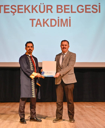 Yalova Üniversitesi’nde 14 Mart Tıp Bayramı Coşkusu: Dr. Seçkin Özcan’a Teşekkür Belgesi